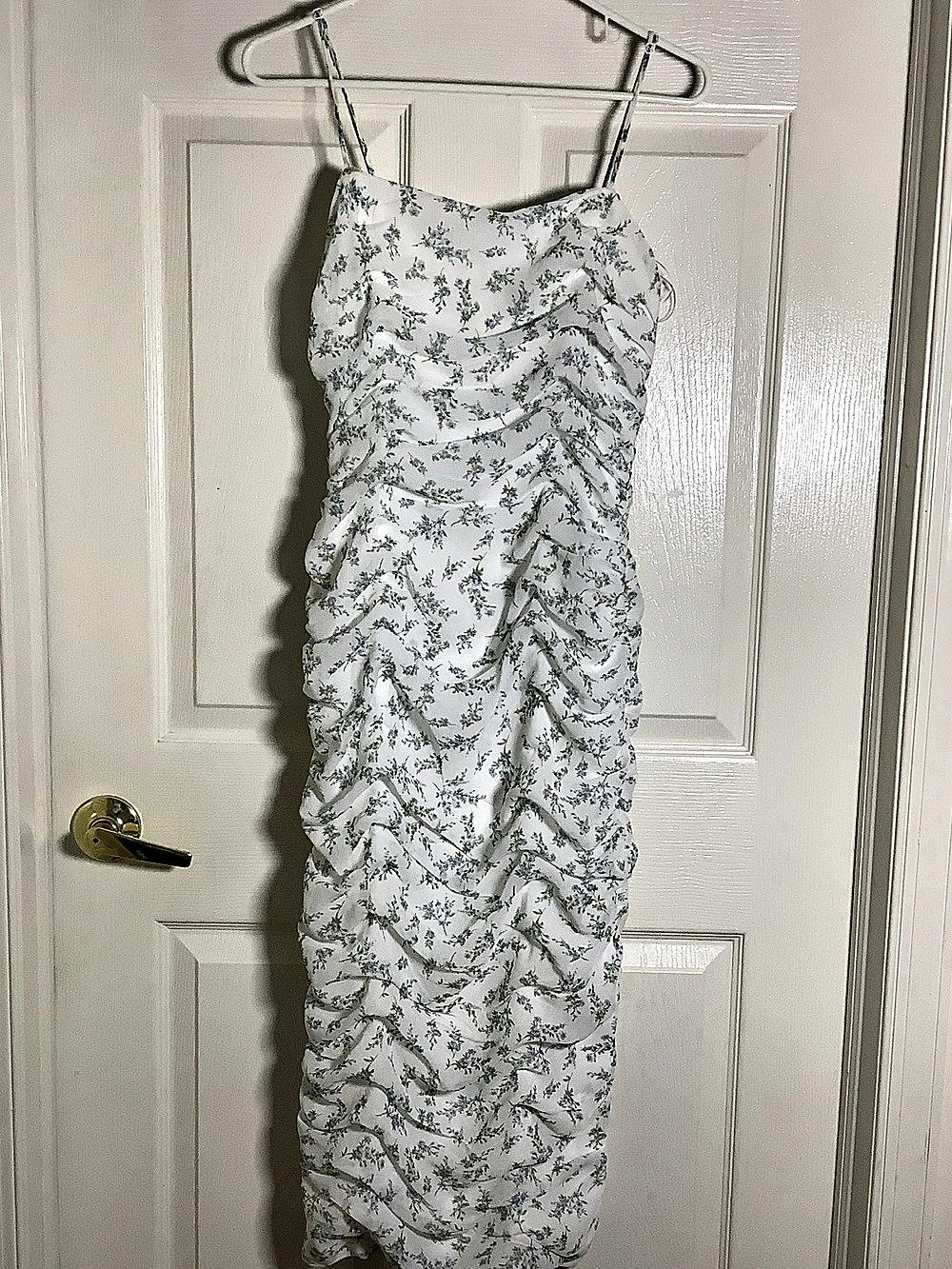 Bardot Floral Ruched Midi Dress in White & Blue Size 6/S